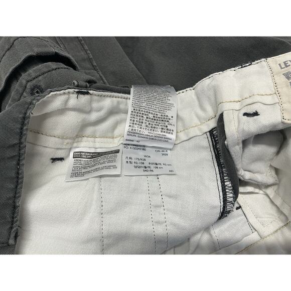 Levi‎ Strauss Men's White Tab Cargo Shorts Dark Gray Flat Front, Size 36 - Picture 4 of 10